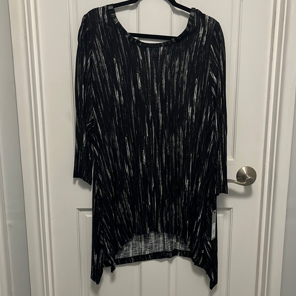 NWT APT 9 Tunic Shirt